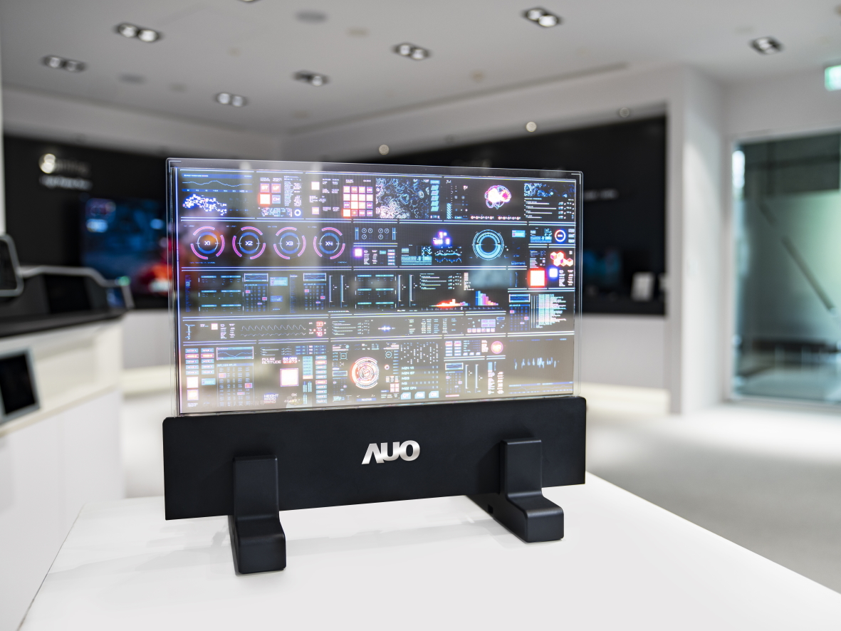 88BIFAMicro LED透明顯示器，具有高穿透、低繞射、高亮度、可拼接之特性，可應用於不同場域，如家庭玄關、智慧櫥窗、商業展示等場景，賦予顯示內容更多元的呈現與應用