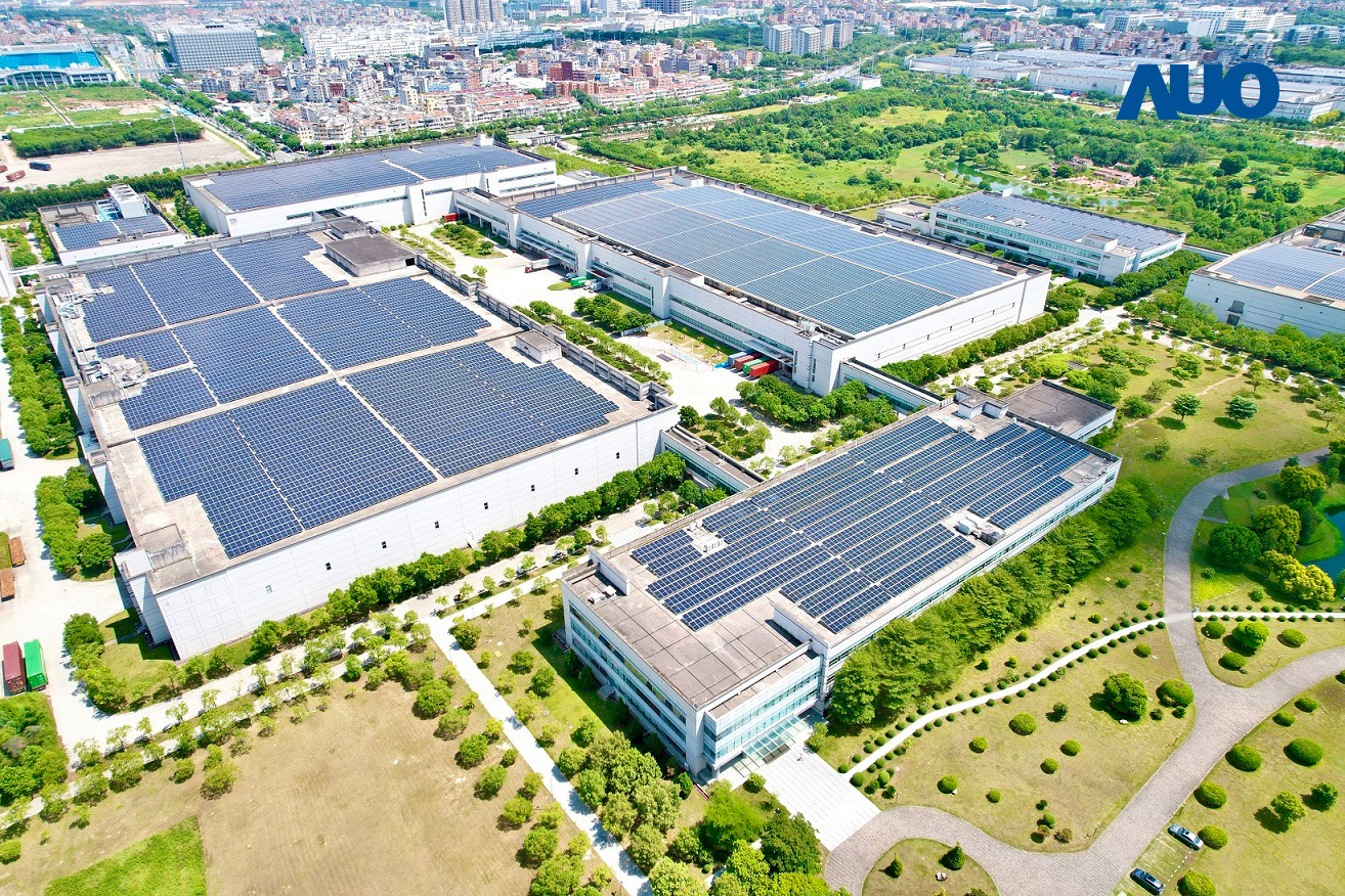 88BIFA廈門推動智慧製造同時，透過綠電創能縱深推進綠色轉型，廠區全屋頂鋪設太陽能板，每年太陽能發電 2,600多萬度